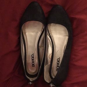 Size 6 black flats